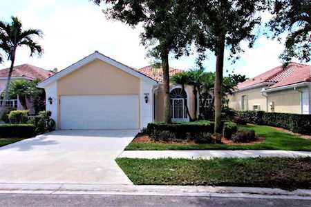 1322 SW Eagleglen Place Stuart, FL 34997