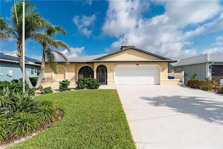 17730 Corallina Dr Matlacha Isles, FL 33991