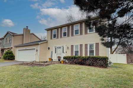 1180 Lexington Dr Bartlett, IL 60103