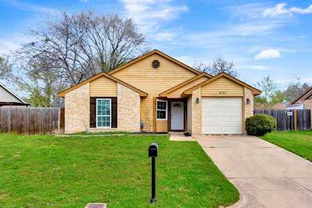 4753 Rose Of Sharon Lane Fort Worth, TX 76137