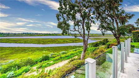 2417 Novia Newport Beach, CA 92660