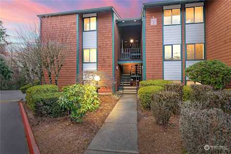 7315 N Skyview Ln #L202 Tacoma, WA 98406