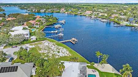 23 Country Club Circle Tequesta, FL 33469