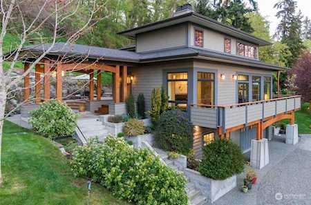 8302 SW Dilworth Rd Vashon, WA 98070