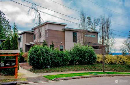 11403 NE 94th Street St Kirkland, WA 98033