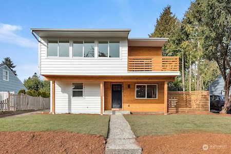 1452 SW 152nd St Burien, WA 98166