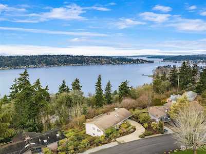 4915 116th Place SE Bellevue, WA 98006