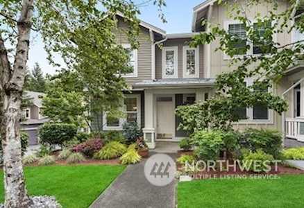 7718 Fairway Ave SE #304 Snoqualmie, WA 98065