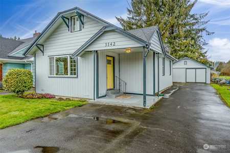 3142 Oak St Longview, WA 98632