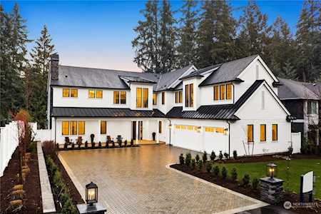 10422 SE 22nd St Bellevue, WA 98004