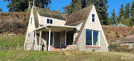 1017 NW Water's Edge Ln Bremerton, WA 98312