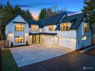 8924 NE 152nd Place Kenmore, WA 98028