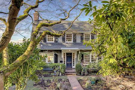 1223 8th Ave W Seattle, WA 98119