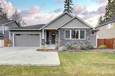 7312 Sinclair Ave Gig Harbor, WA 98335