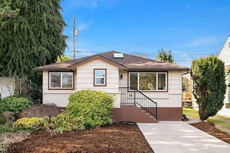 8523 19th Ave NW Seattle, WA 98117