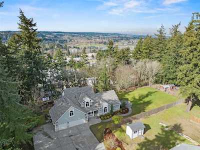1716 7th St SE Puyallup, WA 98372