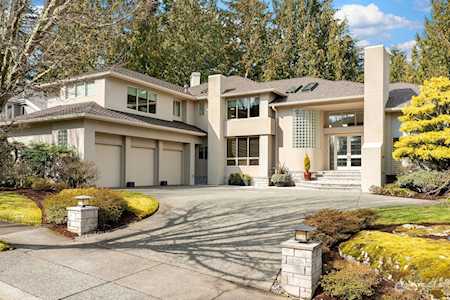 18206 NW Montreux Dr Issaquah, WA 98027
