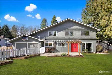 18701 60th Ave NE Kenmore, WA 98028