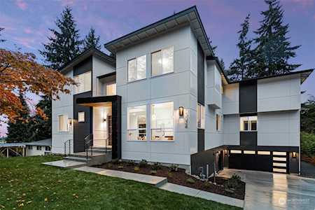 15024 SE 43rd Place Bellevue, WA 98006