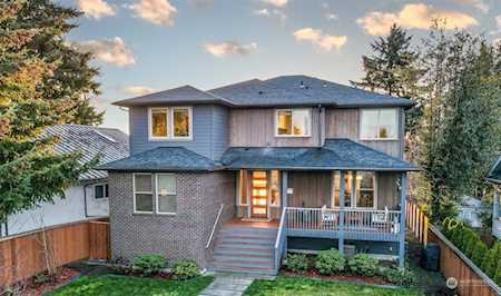 6313 38th Ave SW Seattle, WA 98126