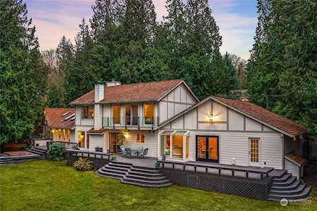 19716 SE 17th St Sammamish, WA 98075