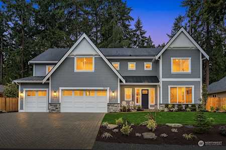2821 109th Ave SE Bellevue, WA 98004