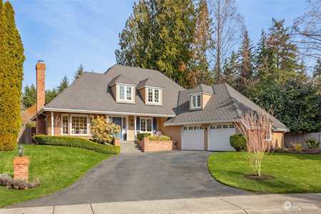 20530 NE 34th Place Sammamish, WA 98074