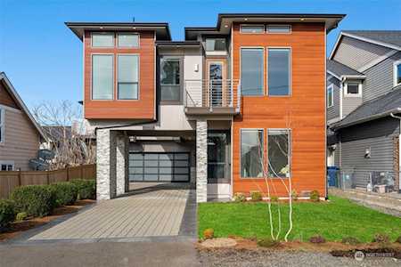 1008 N 29th St Renton, WA 98056
