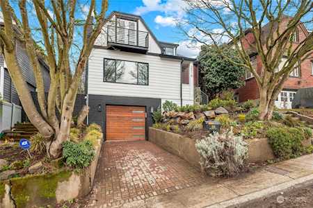 2516 Nob Hill Ave N Seattle, WA 98109