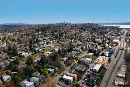 3437 14th Ave W #B Seattle, WA 98119