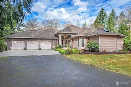 924 Lancaster Way SE Sammamish, WA 98075