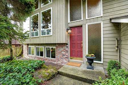 15913 119th Ave NE Bothell, WA 98011