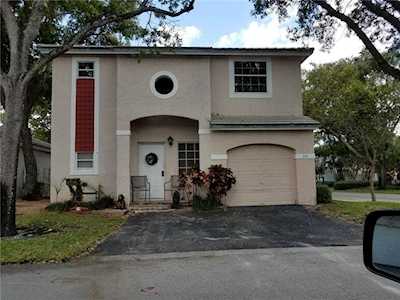 838 NW 98th Ave Plantation, FL 33324