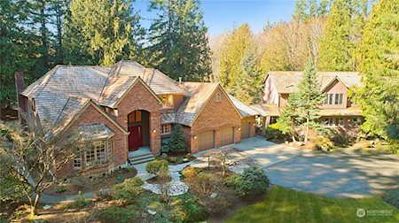 111 292nd Ave SE Fall City, WA 98024