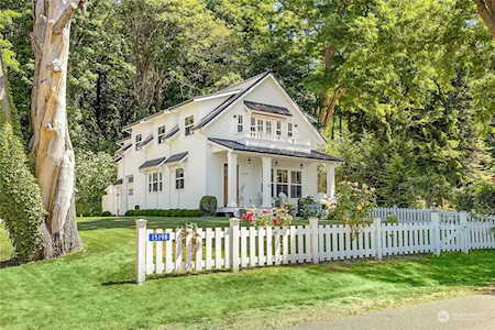 15198 Washington Ave NE Bainbridge Island, WA 98110