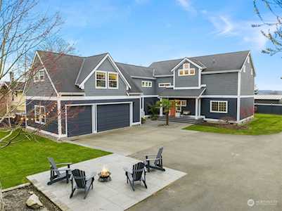 22224 10th Place S Des Moines, WA 98198