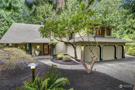 21021 NE 32nd Place Sammamish, WA 98074