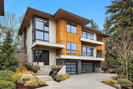8250 SE 31st St Mercer Island, WA 98040