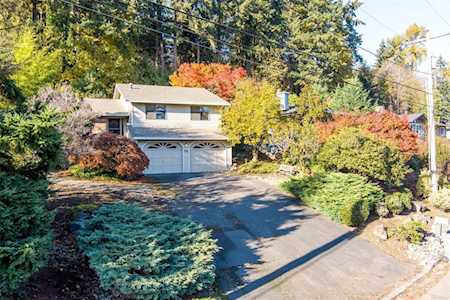 711 109th Ave SE Bellevue, WA 98004