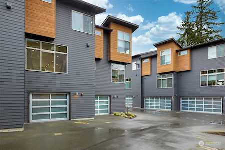 18260 73rd Ave NE #103 Kenmore, WA 98028
