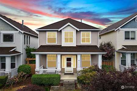 6632 Elizabeth Loop SE Auburn, WA 98092