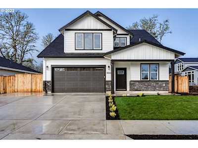 87668 8th ST #23 Veneta, OR 97487