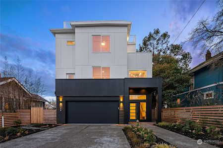 3043 A NW 65th St Seattle, WA 98117