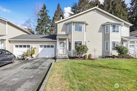 32716 3rd Place S #8B Federal Way, WA 98003