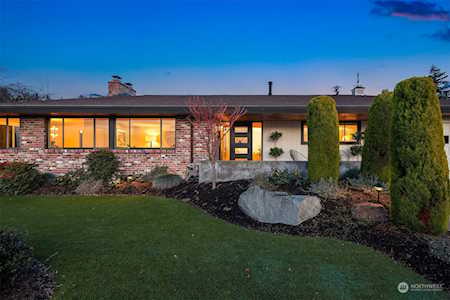 7002 82nd Ave SE Mercer Island, WA 98040