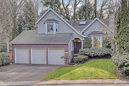 17025 NE 108th Way Redmond, WA 98052