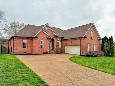 5413 Brownstone Dr Brentwood, TN 37027