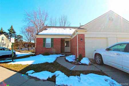 43567 Yorkville Dr Canton Twp, MI 48188