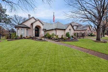 8209 Hallmark Drive North Richland Hills, TX 76182