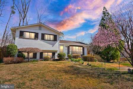 4509 Weyburn Dr Annandale, VA 22003